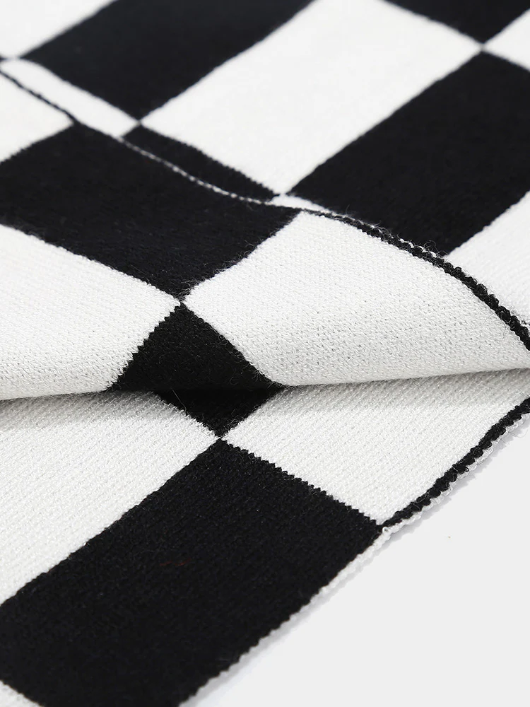 Cozy Checked Beanie Hat Scarf Gloves 3-in-1 Set - Image 11